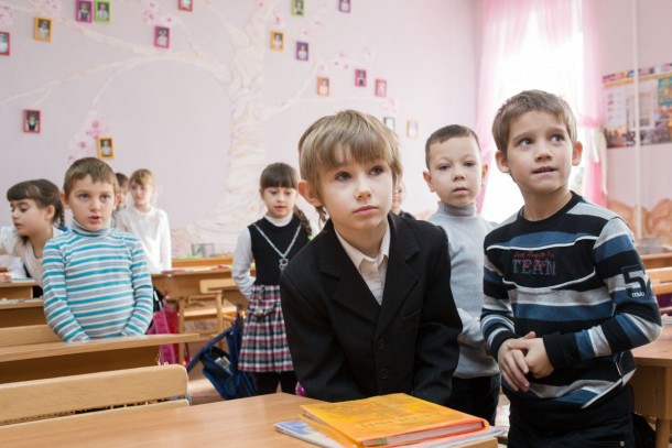 Ukrainian school children will benefit from the investments in Kramatorsk and Pavlograd. Photo: Patrik Rastenberger